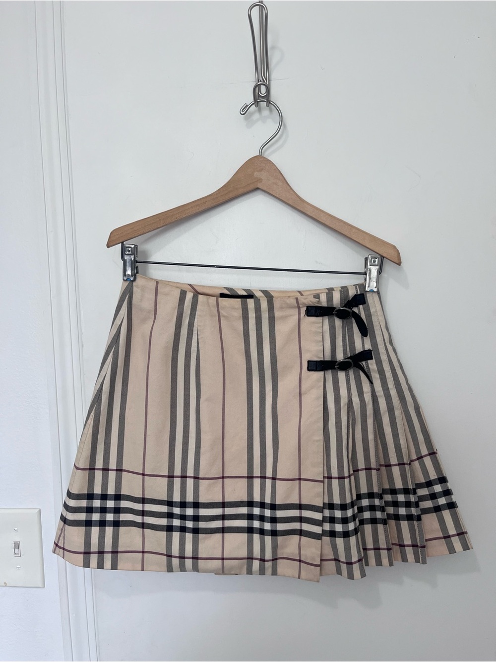 Burberry Novacheck Girls Pleated Skirt 12 read